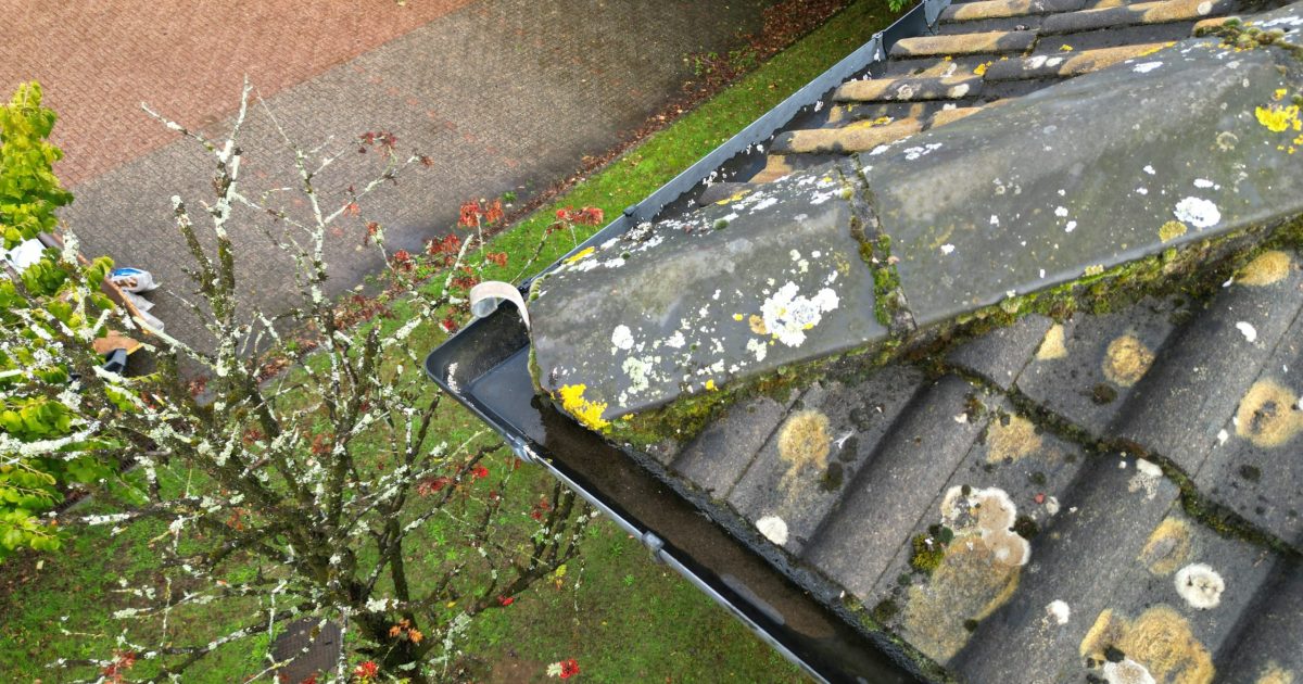 damaged gutter repair