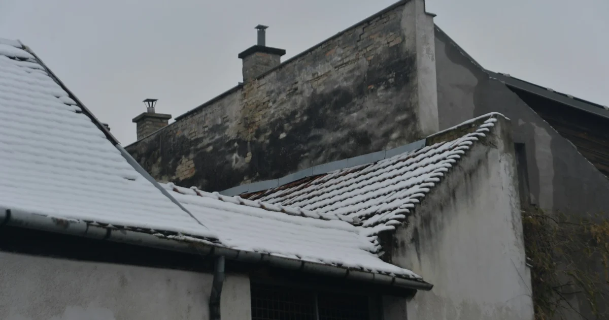 Roof winter season UK
